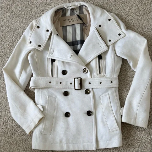 NWT Women's Burberry White Double-Breasted Coat